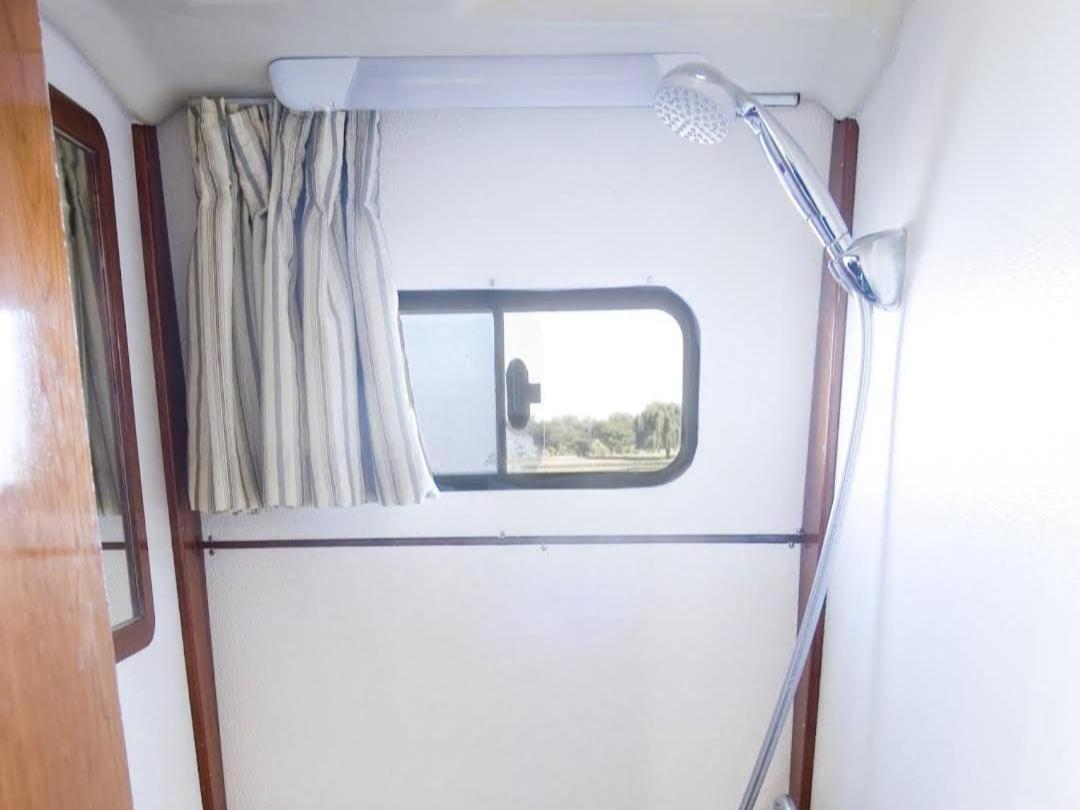 Old Willow Houseboats Apartment Sasolburg